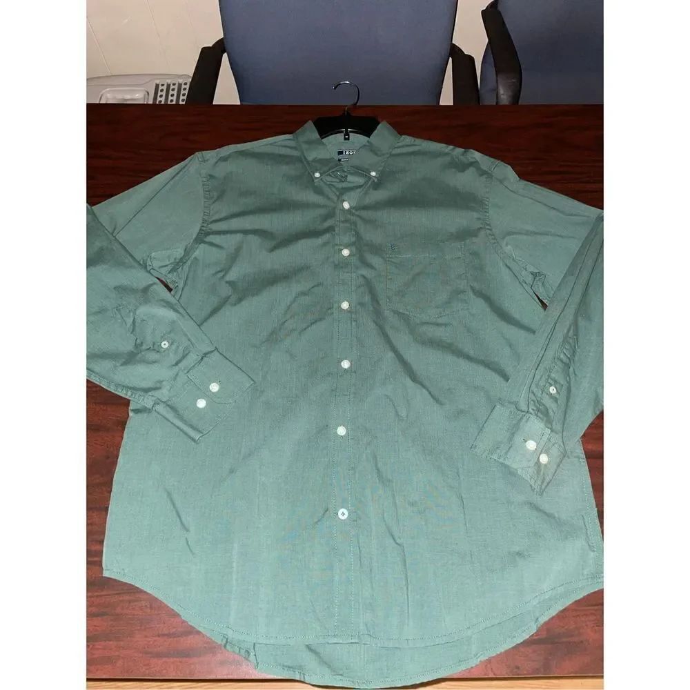 Izod Mens Button Up Long Sleeve Dress Shirt in Green